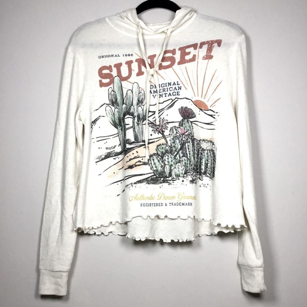 Oatmeal color hooded lightweight sweatshirt Western print sunset cactus sz S